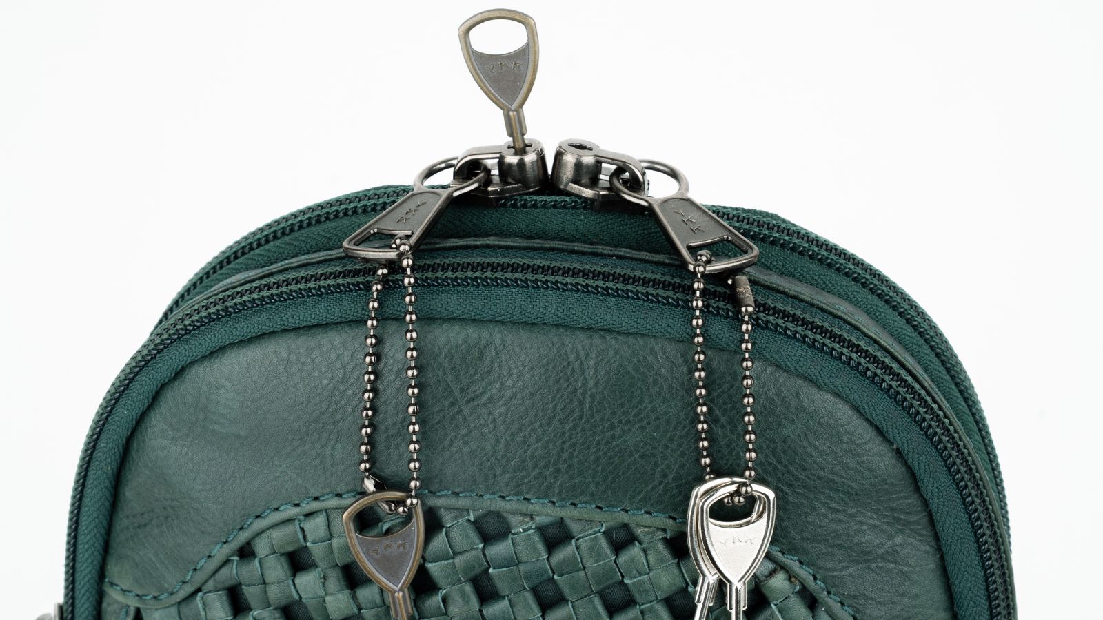 Dark Leather, Bold Looks: Fall in Love with Lady Conceal’s Full-Grain Leather Handbags