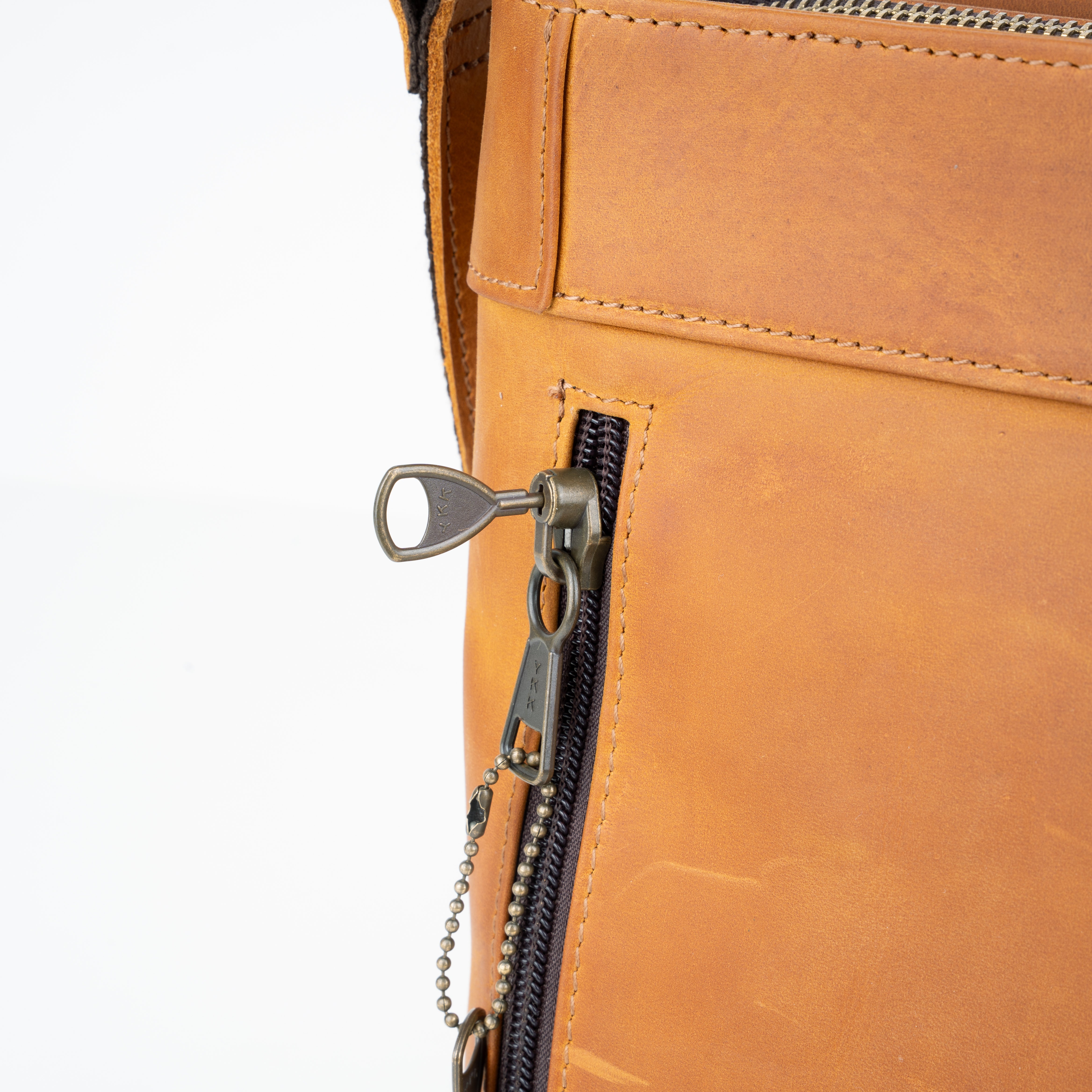Concealed Carry Delaney Leather Crossbody by Lady Conceal - Light Distressed Brown