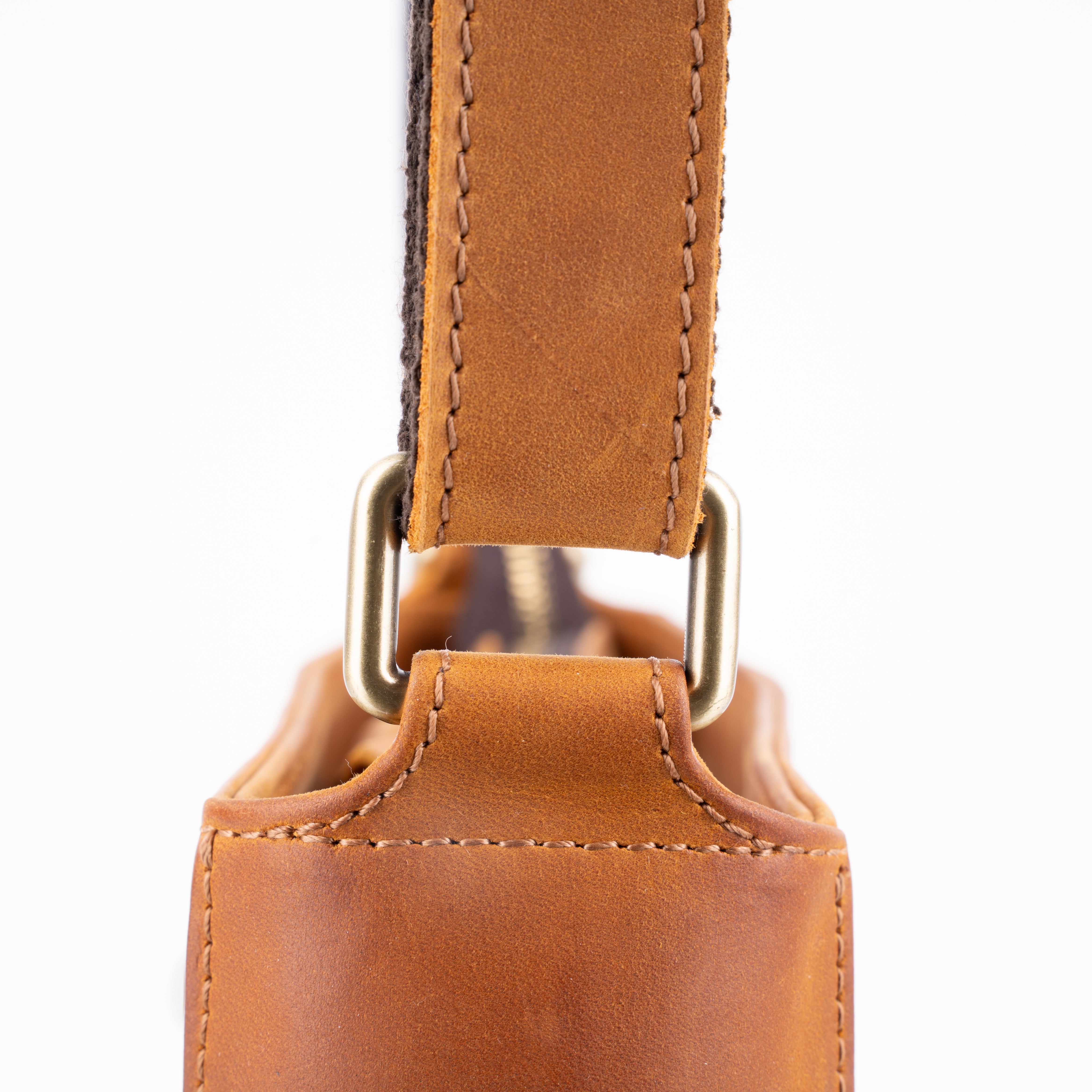 Concealed Carry Delaney Leather Crossbody by Lady Conceal - Light Distressed Brown