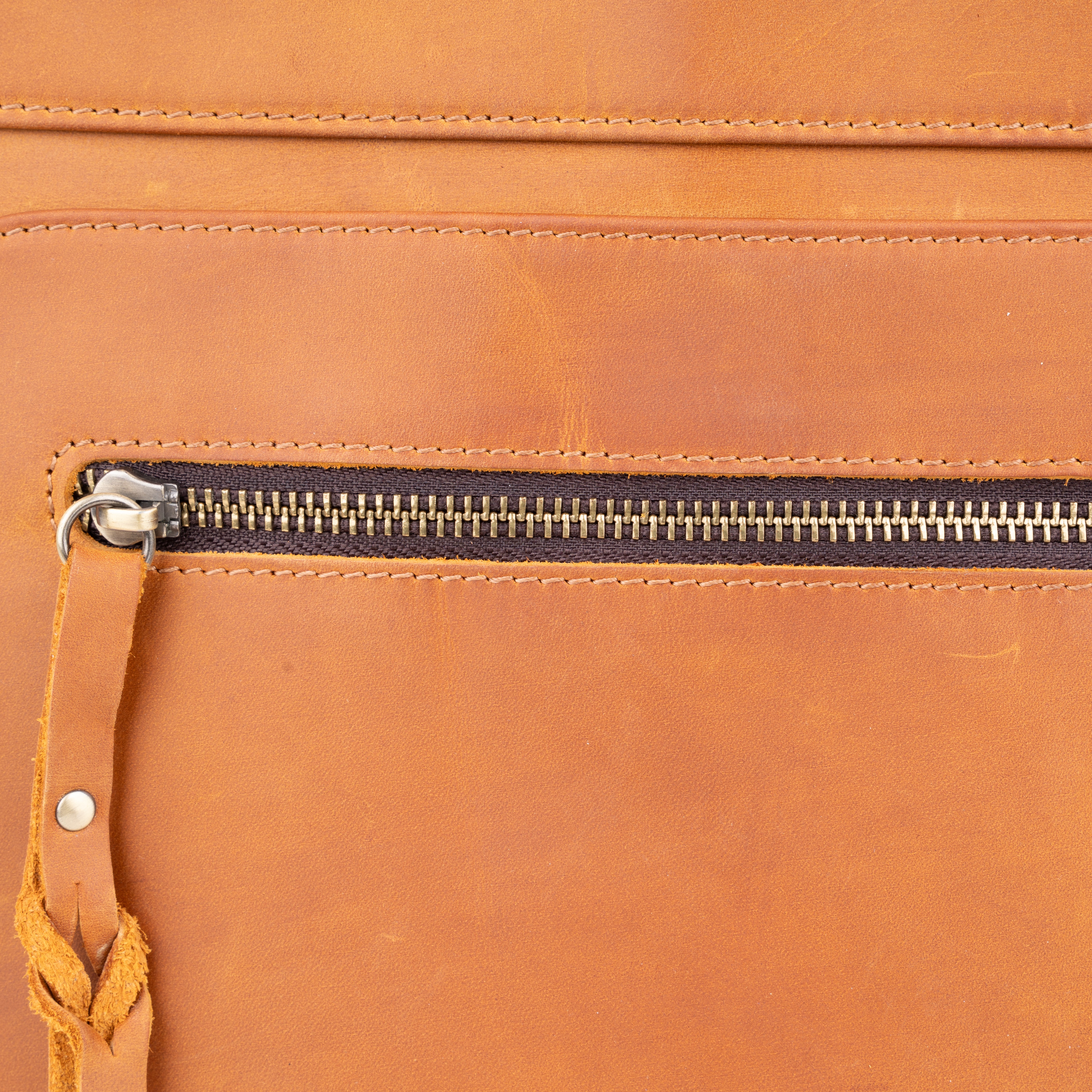 Concealed Carry Delaney Leather Crossbody by Lady Conceal - Light Distressed Brown