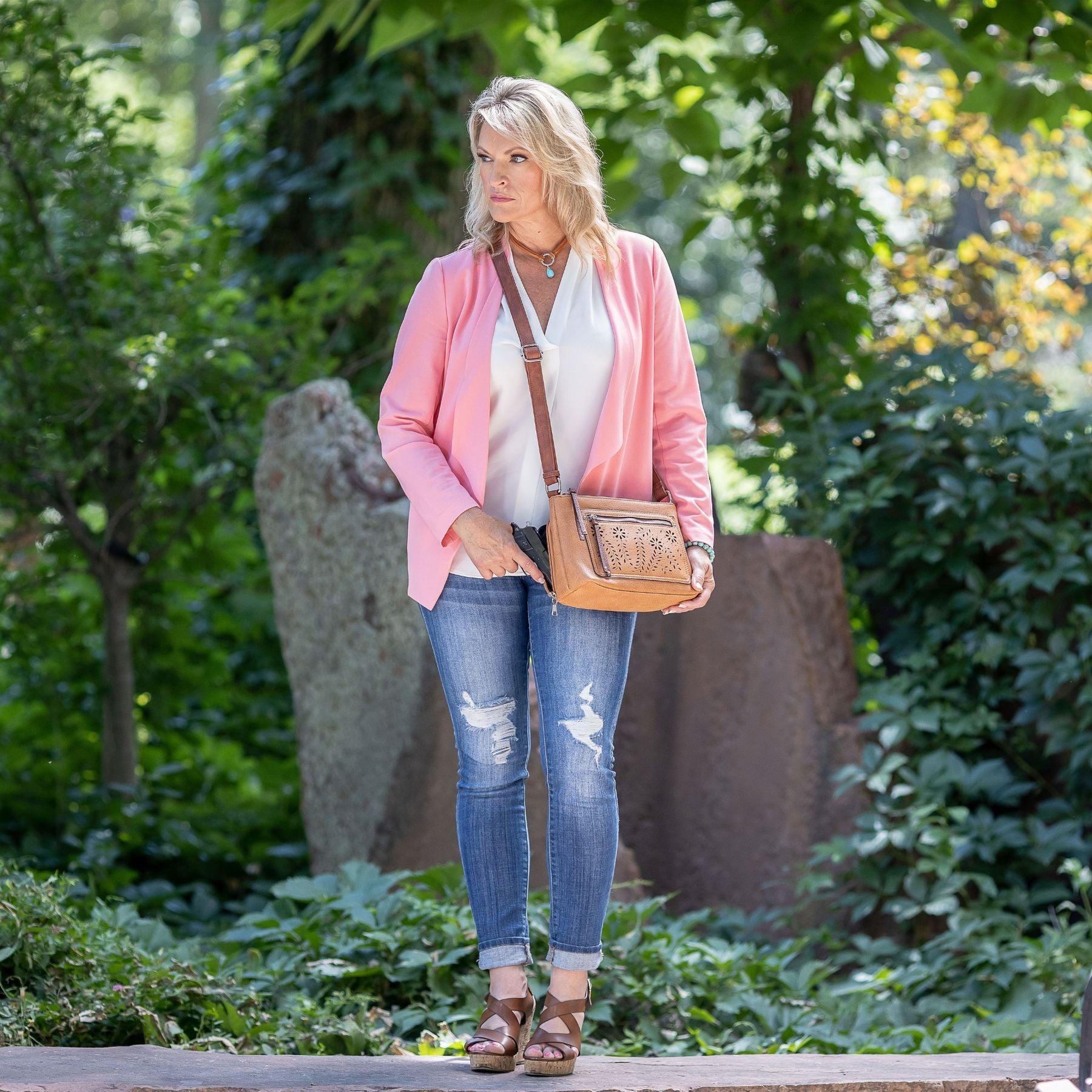 Concealed Carry Hailey Crossbody - Lady Conceal - soft leather shoulder bags for women's - crossbody bags for everyday use - most popular crossbody bag - crossbody bags for guns - crossbody handgun bag - Unique Hide Purse - Conceal Carry Western Purse - Stylish Carry Evelyn Leather Bag - Bag for Conceal Carrying Women - - Gun Bag for Women