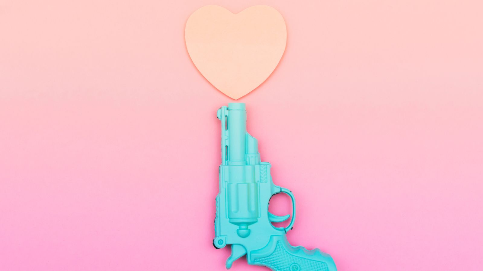 How to Choose the Best Concealed Carry Bag for Your Loved One This Valentine’s Day