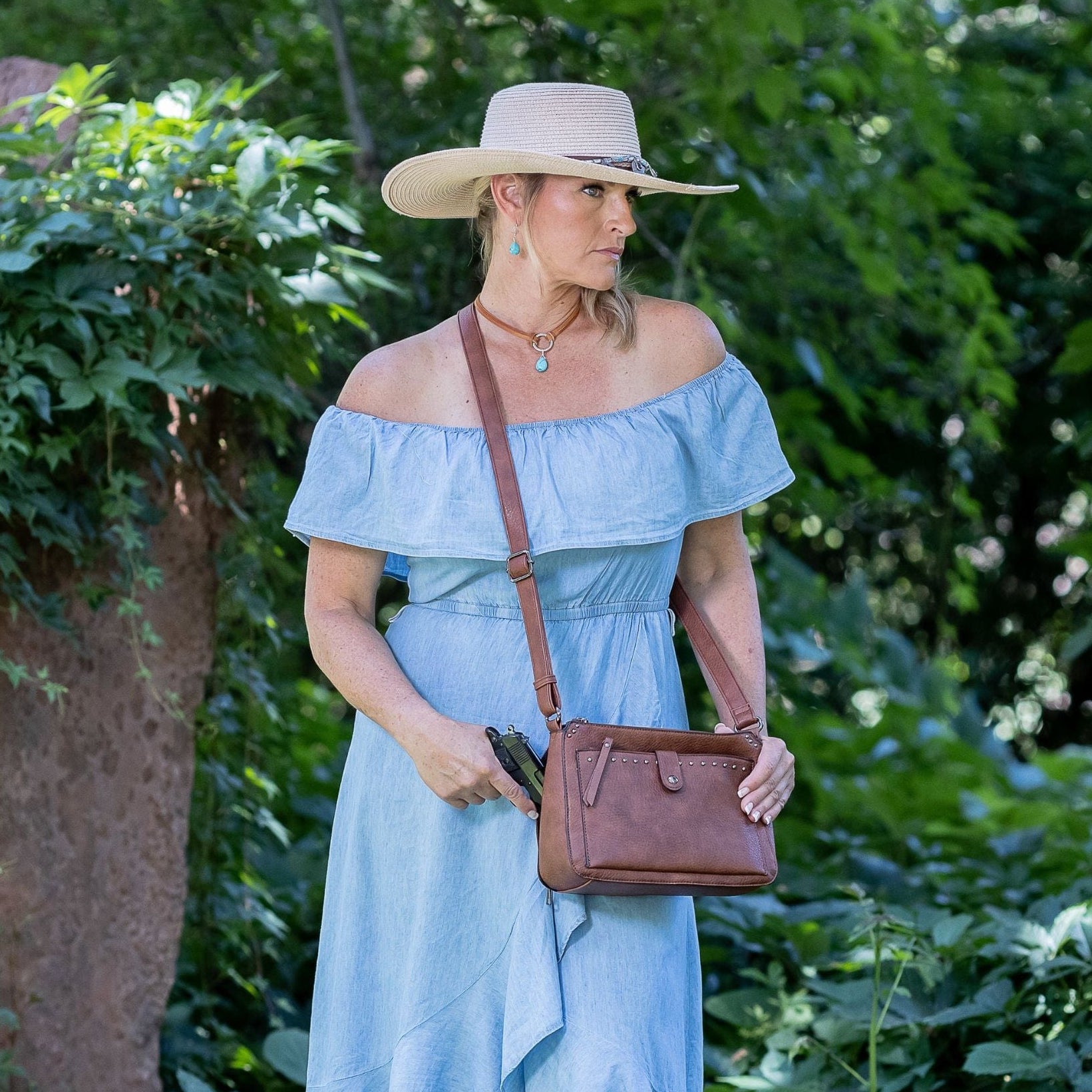 Concealed Carry Kinsley Crossbody Wallet-  YKK Locking Zippered Bag -  Easy Conceal Carry - CCW Purse for Women -  concealed carry Handbag for woman - Crossbody with RFID Slim Wallet - CCW Bag for Pistol - Fast and Easy Draw Bag